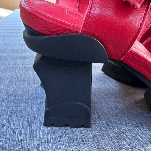 L'ARTISTE Shelly Red leather size 40/US 9 flower ankle strap shoes heels sandals - Picture 7 of 10